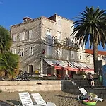 Glavovic Hotel 3*